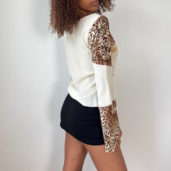 Vintage Patchwork Mixed-Print Asymmetric Long Sleeve Top with Lace Trim (M) - Picture 3 of 8